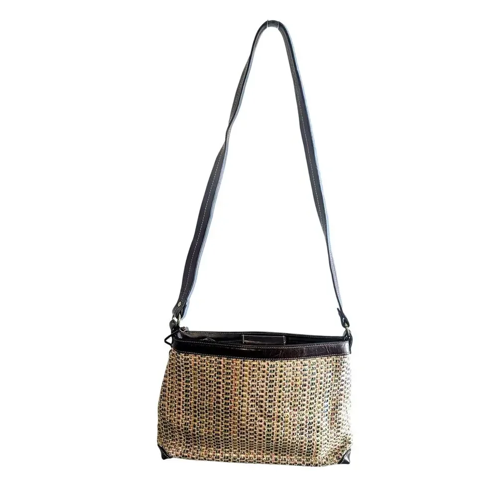 Fossil 11 inches